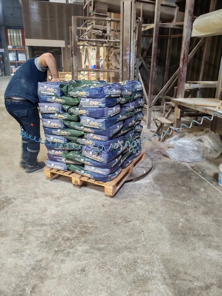 Automated Tension Stretch-Wrapping for Ocean Freight